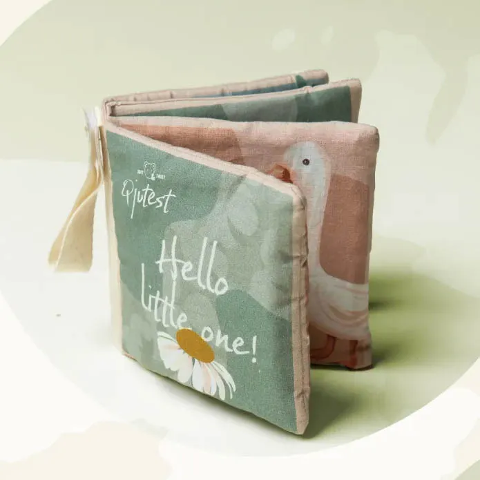 Baby voelboek paneel - Qjutie & the Qjutest